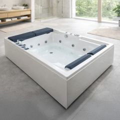Bathtub with Massage